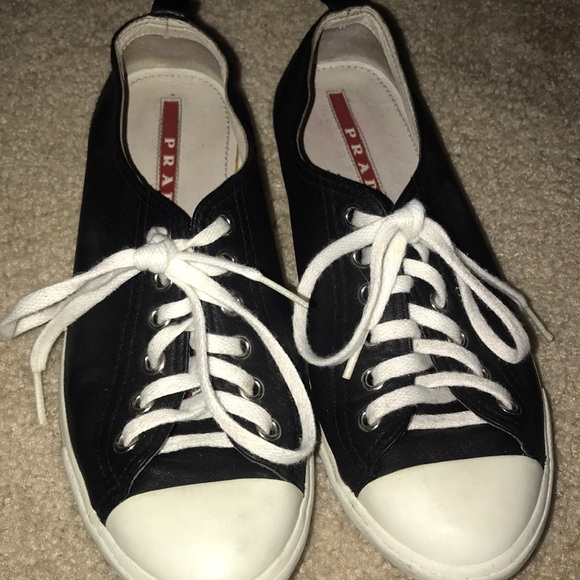 Black Sneakers - Picture 1 of 1